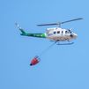 Helicóptero del INFOCA de la Junta de Andalucía en el incendio de Niebla (Huelva)