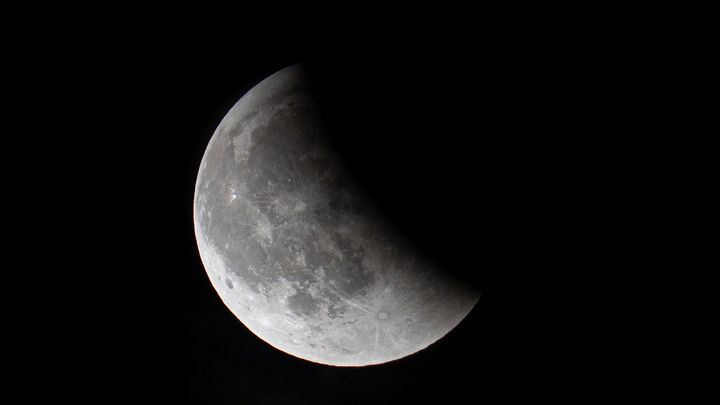 El 28 de agosto tienes otro eclipse, esta vez de Luna
