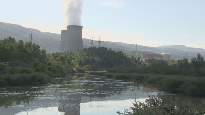 La Comunidad de Madrid celebra la prórroga de Almaraz, que aporta el 15% del consumo eléctrico de la región