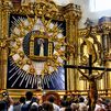 Todo listo para el gran día de La Paloma, la Virgen a la que le gusta "cruzar la mirada con sus hijos"