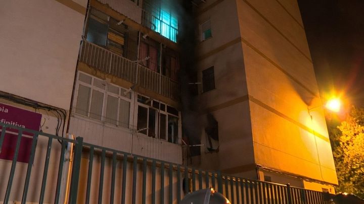 Susto de madrugada en Latina: un incendio arrasa la cocina de una vivienda
