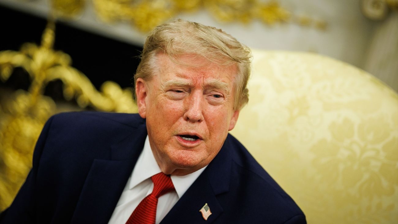 Trump amenaza con bombardear Omán para garantizar el acceso a Ormuz