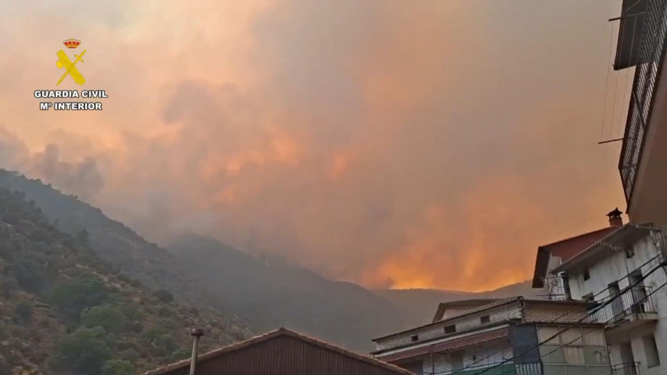 El fuego originado en Las Hurdes alcanza ya a la provincia de Salamanca