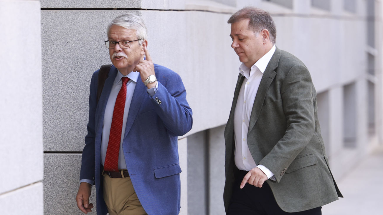 La UCO ya tiene en su poder el clonado del móvil del exjefe de gabinete de Sánchez