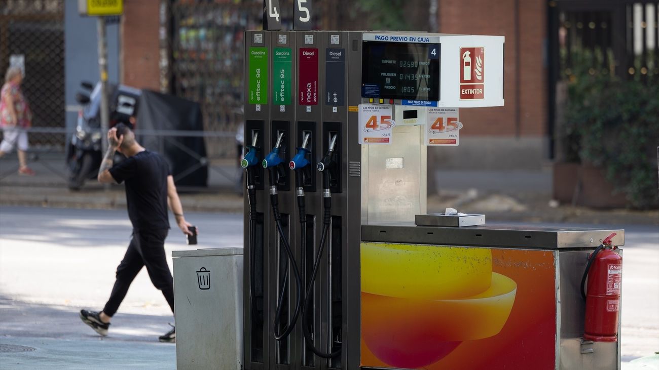 Surtidores de combustible en una gasolinera