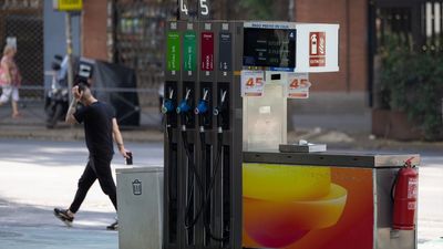 Los carburantes prosiguen su escalada en pleno verano y suman su séptima semana de alzas