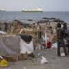 CEP denuncia que se sancione "por poner una sombrilla" mientras los migrantes han acampado durante días en la playa
