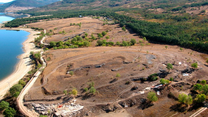 Valle de los Neandertales, Pinilla del Valle