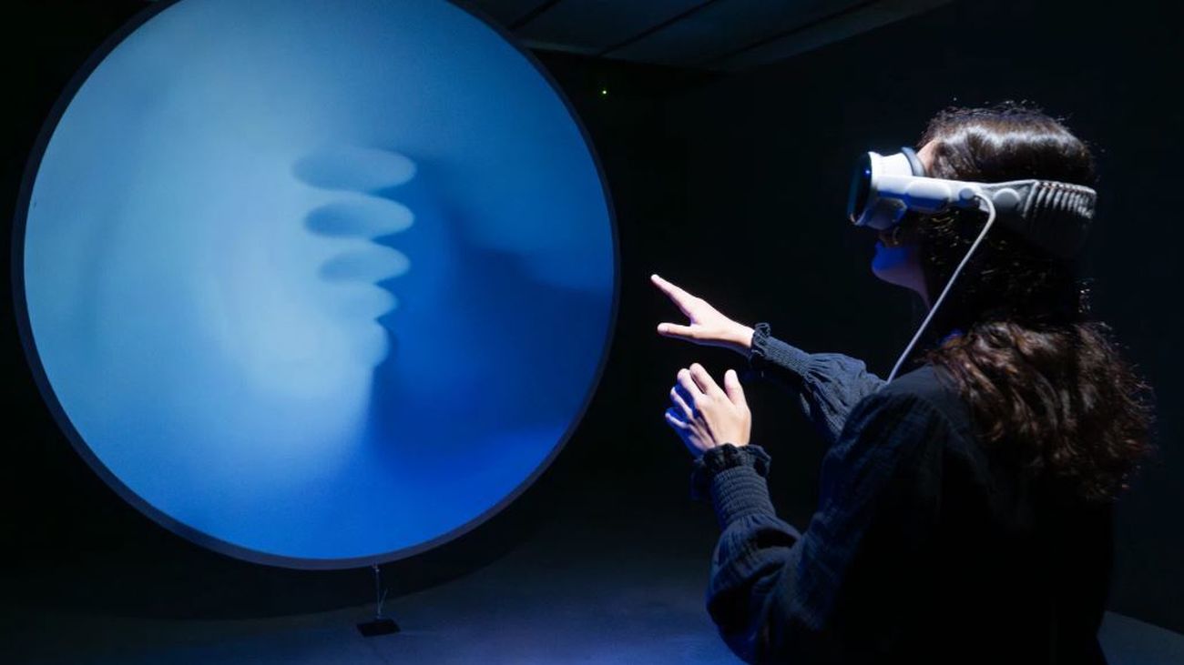 La física y la tecnología se dan cita en la Fundación Telefónica con la exposición 'Revolución Cuántica'