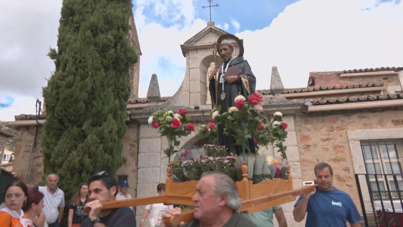 Gargantilla del Lozoya pone el broche a sus fiestas al ritmo de la dulzaina