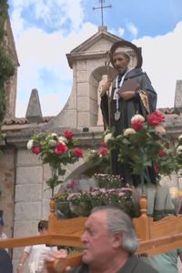 Gargantilla del Lozoya pone el broche a sus fiestas al ritmo de la dulzaina