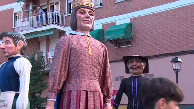Gigantes y cabezudos protagonizan las fiestas de Alcalá de Henares