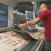 Las imprentas de Madrid trabajan a pleno rendimiento a dos semanas del curso escolar