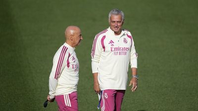 Mourinho repite once; Oyarzabal, titular en la Real Sociedad
