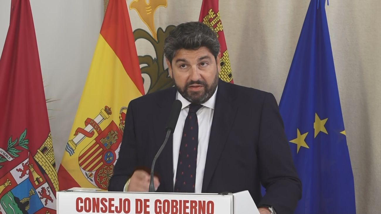 López Miras pide activar medios militares en Murcia ante la “impunidad” de las mafias de migrantes