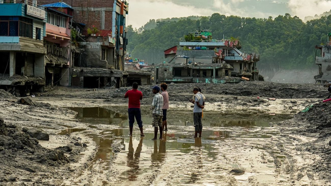 Asentamientos cercanos al río Bhotekoshi afectados por la riada en Nepal