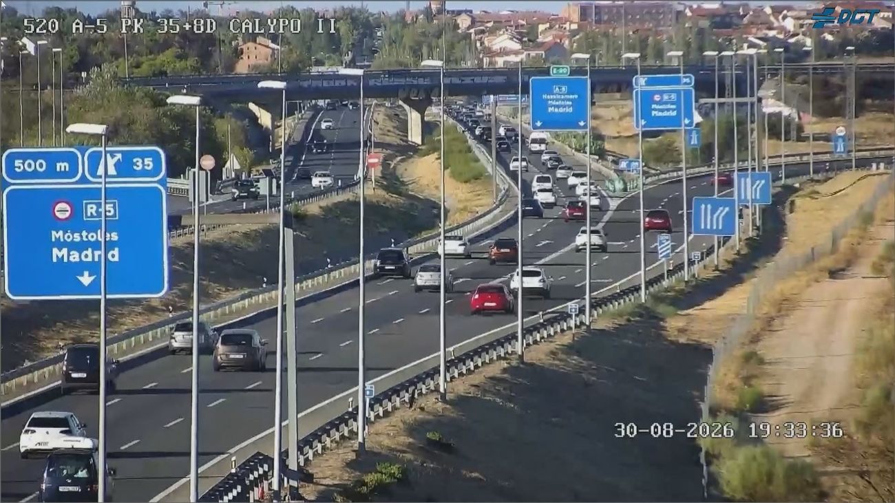 Dificultades en los accesos a Madrid en el tercer día de retorno en el que se prevén 1,2 millones de desplazamientos
