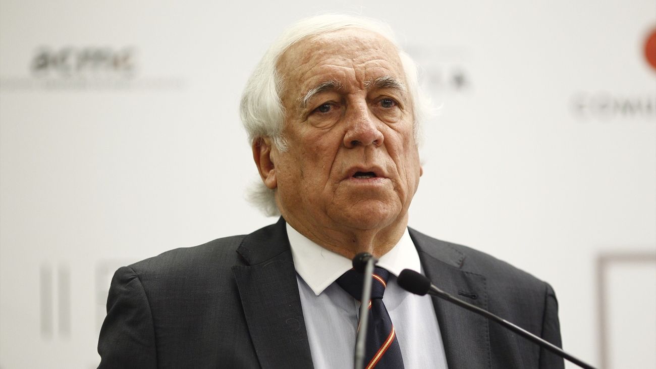 Carlos Espinosa de los Monteros,  padre del exdirigente de Vox Iván Espinosa
