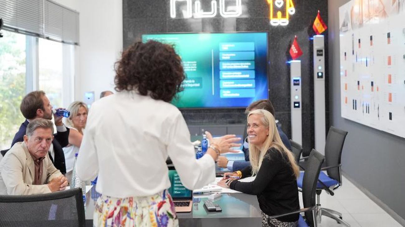 La Comunidad de Madrid lidera el empleo tecnológico en España con más de 300.000 trabajadores del sector