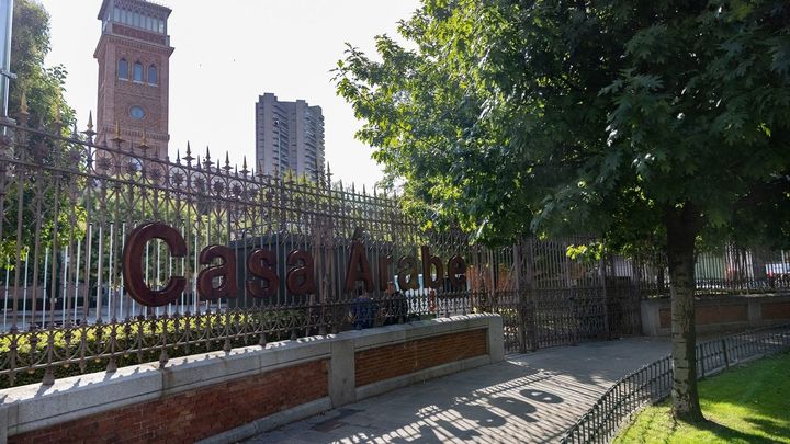Almeida acusa al Ministerio de Exteriores de mantener una "ocupación ilegal" de Casa Árabe