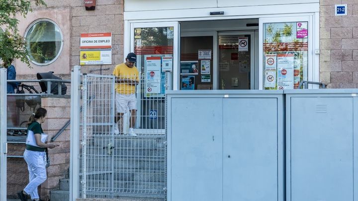 Fachada de una Oficina de Empleo