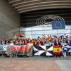 Cientos de personas se concentran el Bruselas en apoyo a Ceuta: "Ceuta no se vende, se defiende"