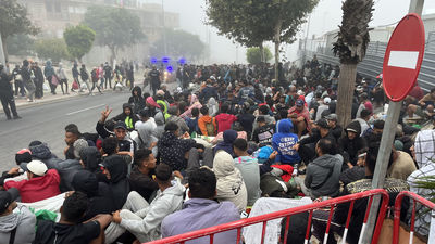 Un informe policial del Centro Nacional de Inmigración  desmonta la versión del Gobierno e implica a Marruecos en el asalto a Ceuta