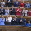La ministra Margarita Robles evita aplaudir el anuncio de Sánchez sobre la publicación de los informes sobre Ceuta