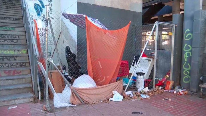 Vecinos de Coslada denuncian la presencia de un okupa en la estación de Cercanías