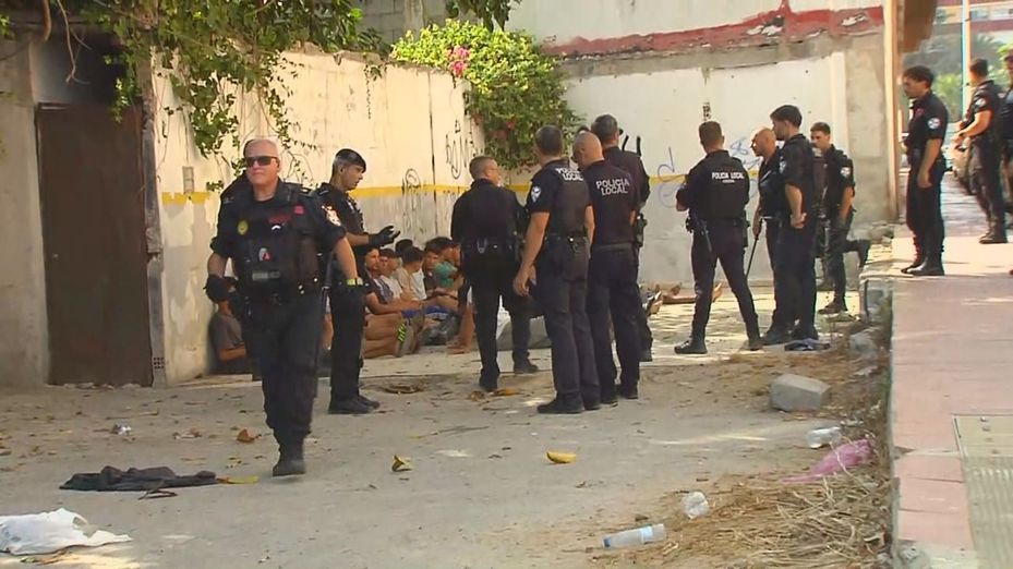 Detenido un migrante en Ceuta tras apedrear a unos militares que le sorprendieron asaltando una vivienda