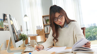 Pautas para estudiar y trabajar a la vez de forma equilibrada