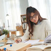 Pautas para estudiar y trabajar a la vez de forma equilibrada