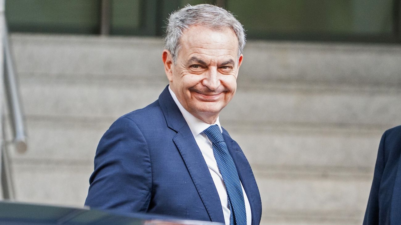 El juez desestima la petición de Zapatero de anular el 'caso Plus Ultra' al no ver vulnerados sus derechos