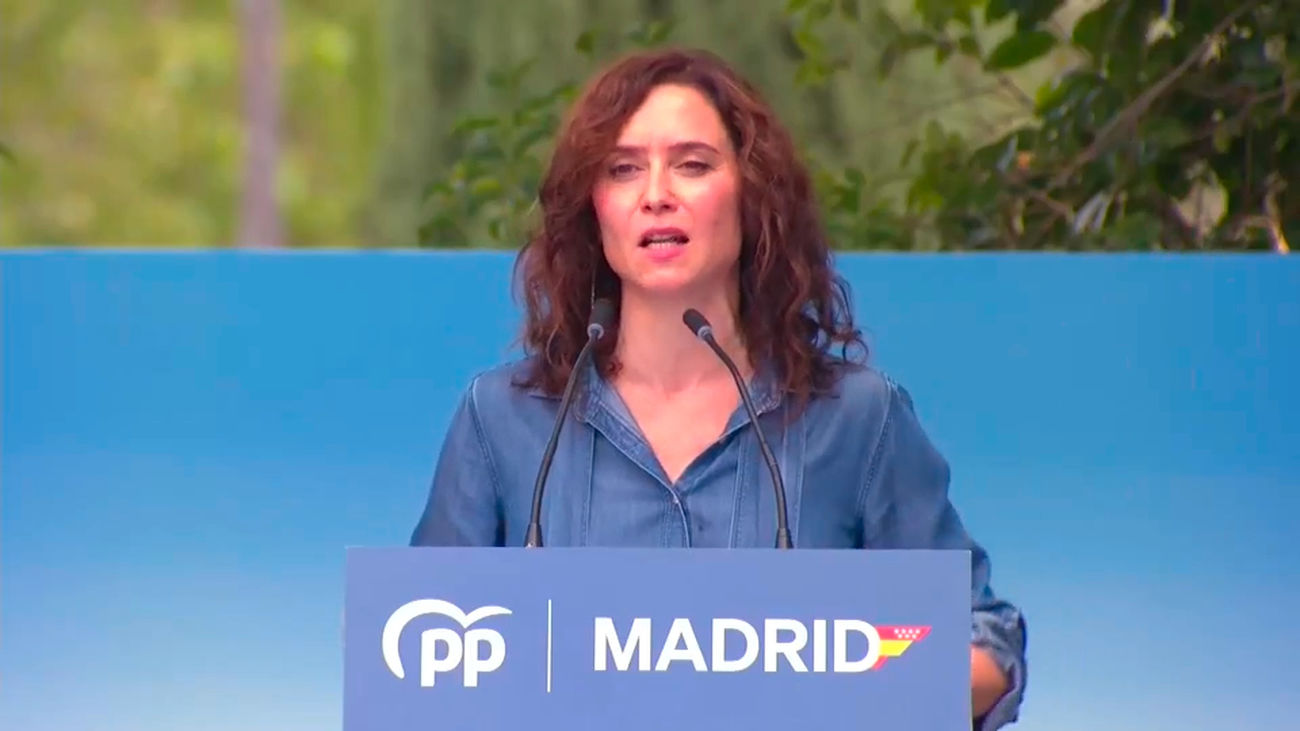 Ayuso pide "responsabilidades políticas" por la crisis en Ceuta