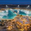 Olas de tres metros, piscinas infinitas y surf: así será la nueva playa de Madrid junto al Metropolitano