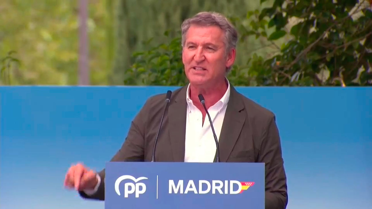Feijóo acusa a Sánchez de ser "hostil con los invadidos y dócil con invasores" en Ceuta