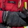 Rescatan a un gato atrapado en la rueda de un coche en San Lorenzo de El Escorial