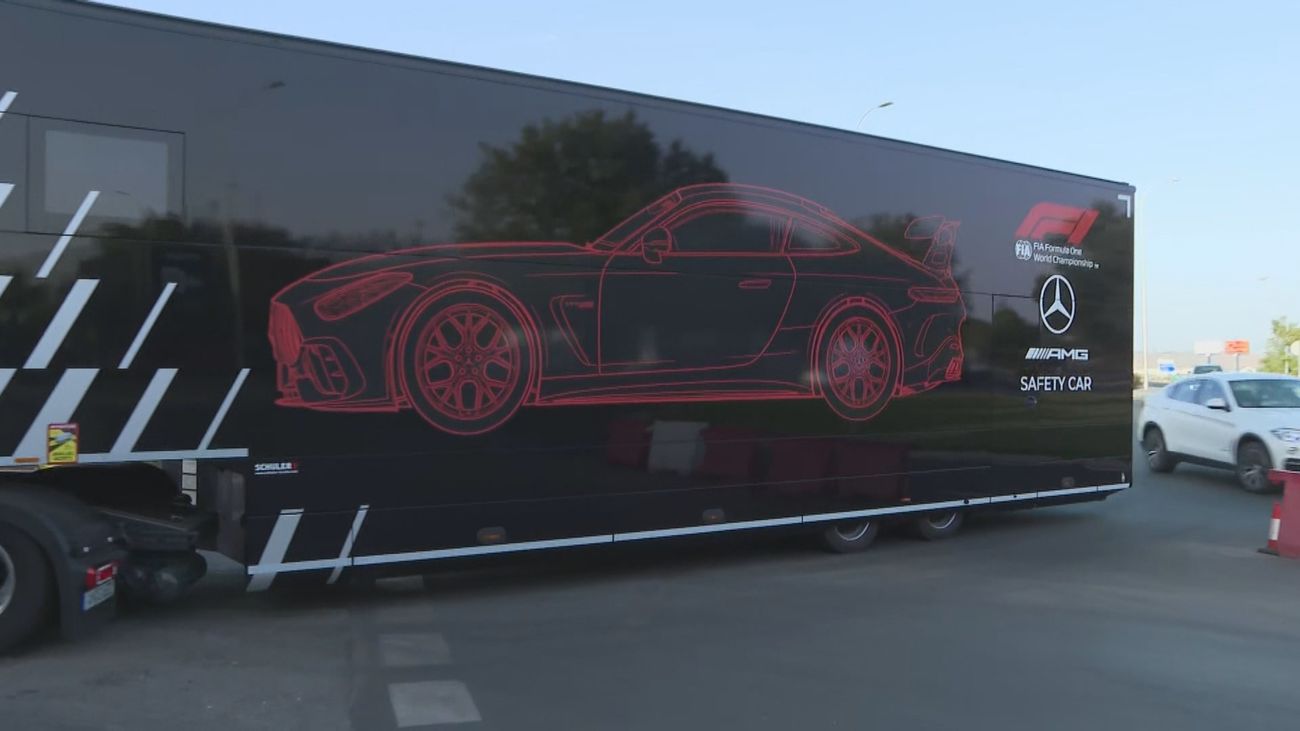 Los camiones de las escuderías de F1 desembarcan en Madring