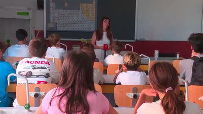 Más de 612.000 alumnos de Secundaria, Bachillerato y FP arrancan el curso escolar en Madrid