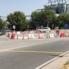 Asfaltada la glorieta provisional en la M-305 entre Seseña y Aranjuez tras el hundimiento de la acequia