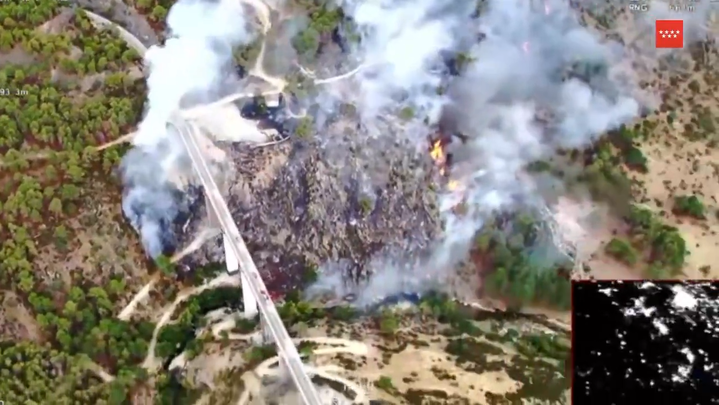 Nuevo incendio en la Sierra Oeste de Madrid: el fuego avanza sin control y obliga a cortar la M-505