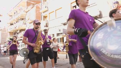 Moraleja de Enmedio despide sus fiestas entre encierros, charanga y caldereta