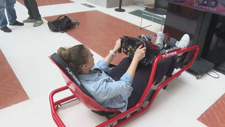 Simulador del showroom de F1 / Telemadrid
