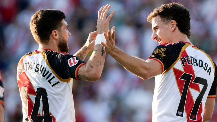 Pedrosa celebra su gol / RAYO VALLECANO