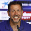 Simeone confirma la baja de Julián Alvarez y pide el Balón de Oro para Messi