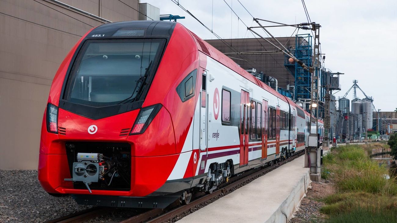 Los 'trenes del futuro' de Cercanías Madrid pasan por taller: Renfe retira 3 unidades tras solo 15 días en funcionamiento