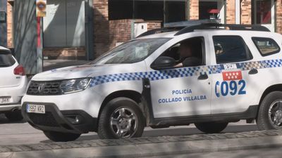 La Policía de Collado Villalba intercepta a un hombre armado con un hacha tras amenazar a una persona en la calle