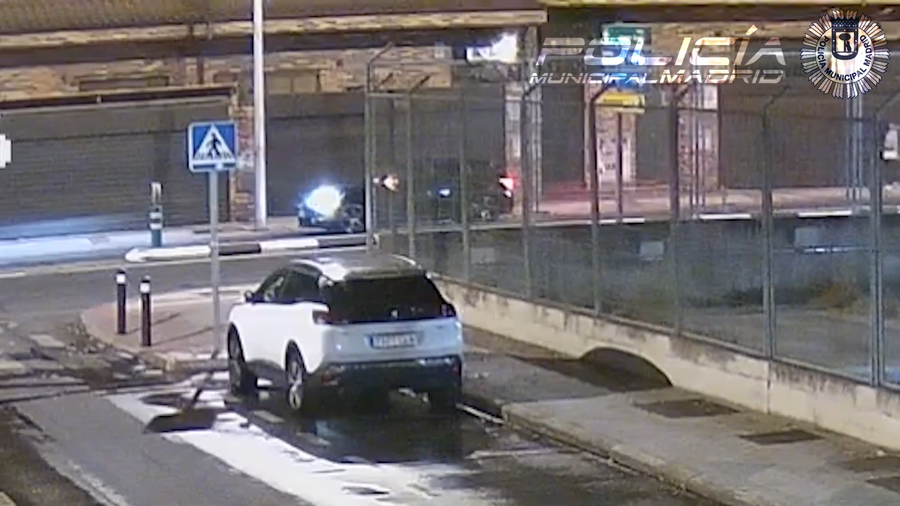 La Policía pide ayuda para localizar a un conductor que huyó tras un accidente en la calle Alcalá