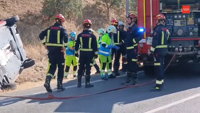 Dos heridos graves tras una colisión entre dos  turismos en la M-507 en Aldea del Fresno