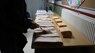 La Junta Electoral fija reglas para poder elegir el municipio de voto desde el extranjero